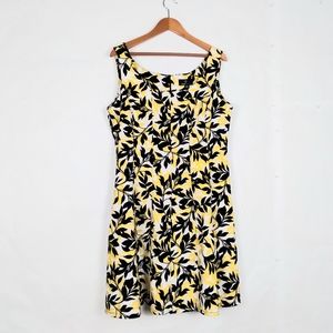 Ronni Nicole black, yellow  and white leaf print size 16
